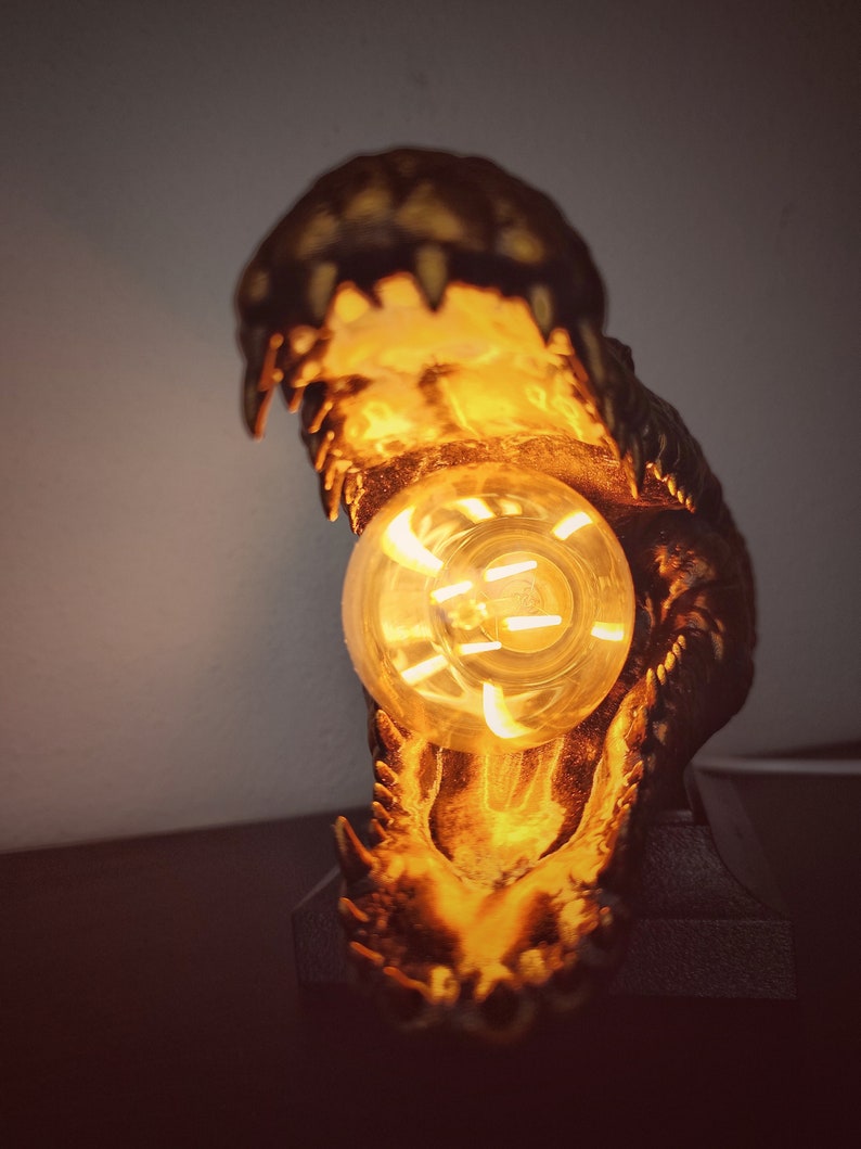 Crocodile Head Lamp - Unique Wildlife Decor