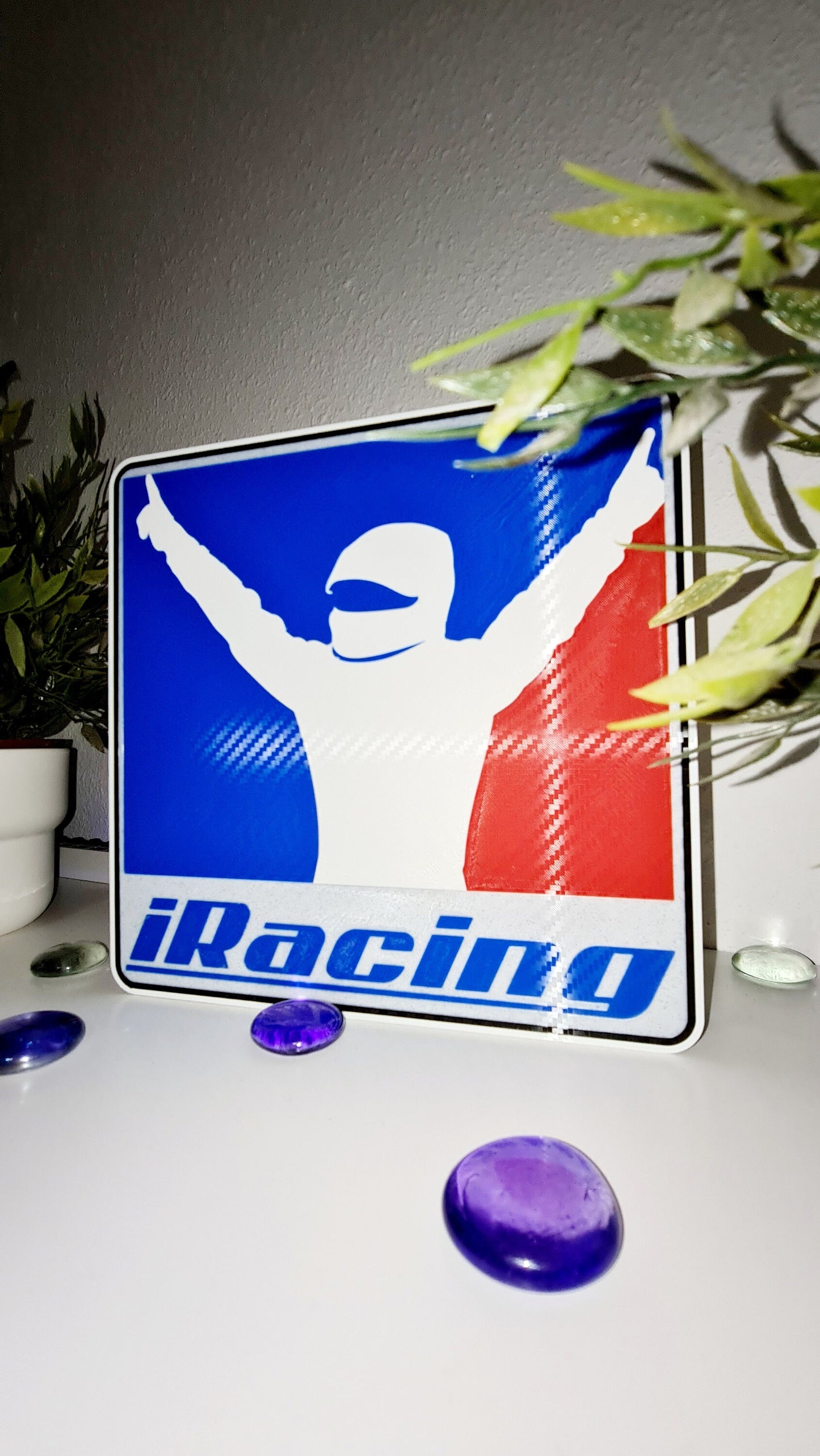 Luz LED con el logotipo de iRacing