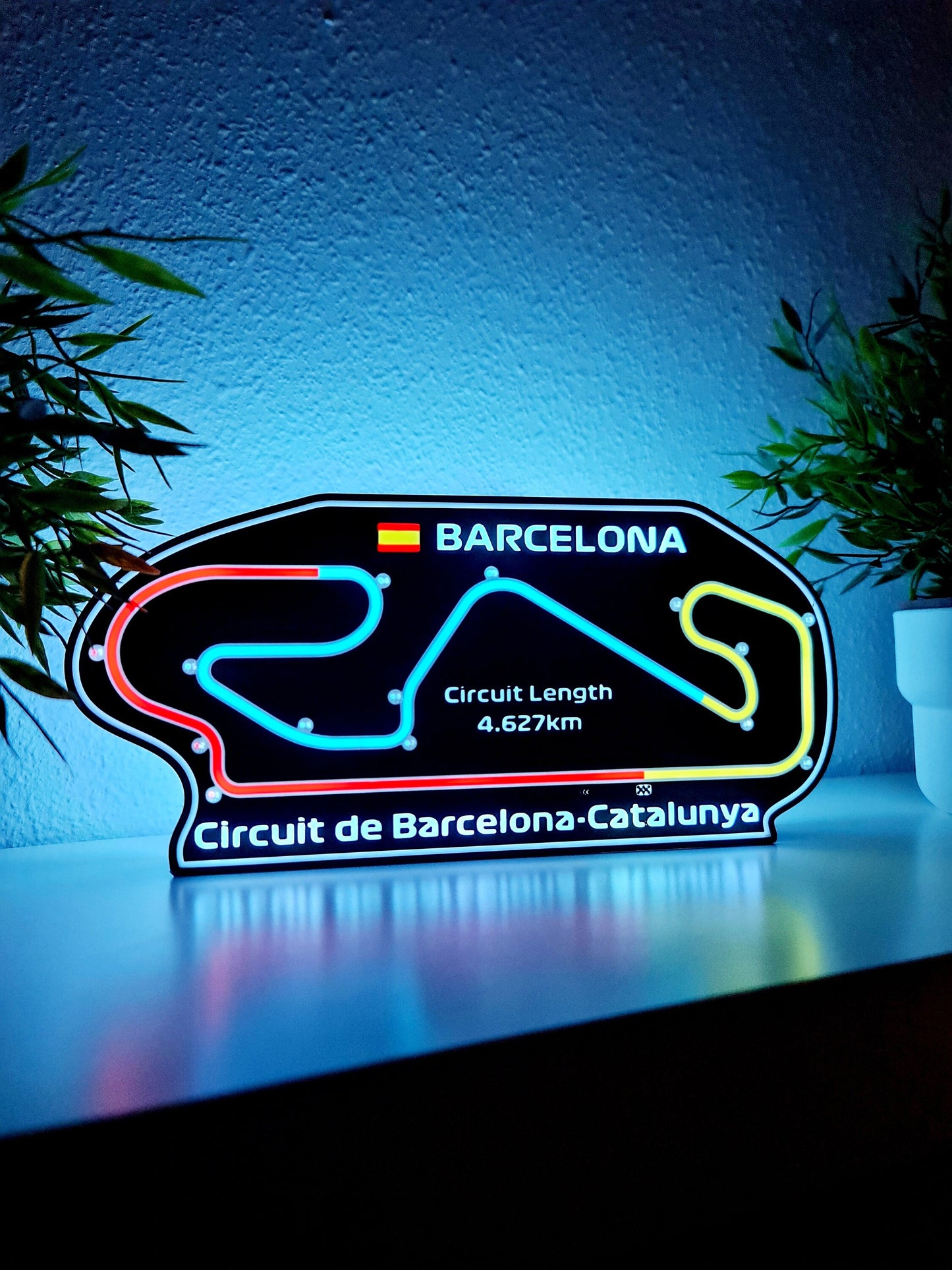 Customizable Race Track Lamp: Bring Any Track to Life, Starting with Barcelona!