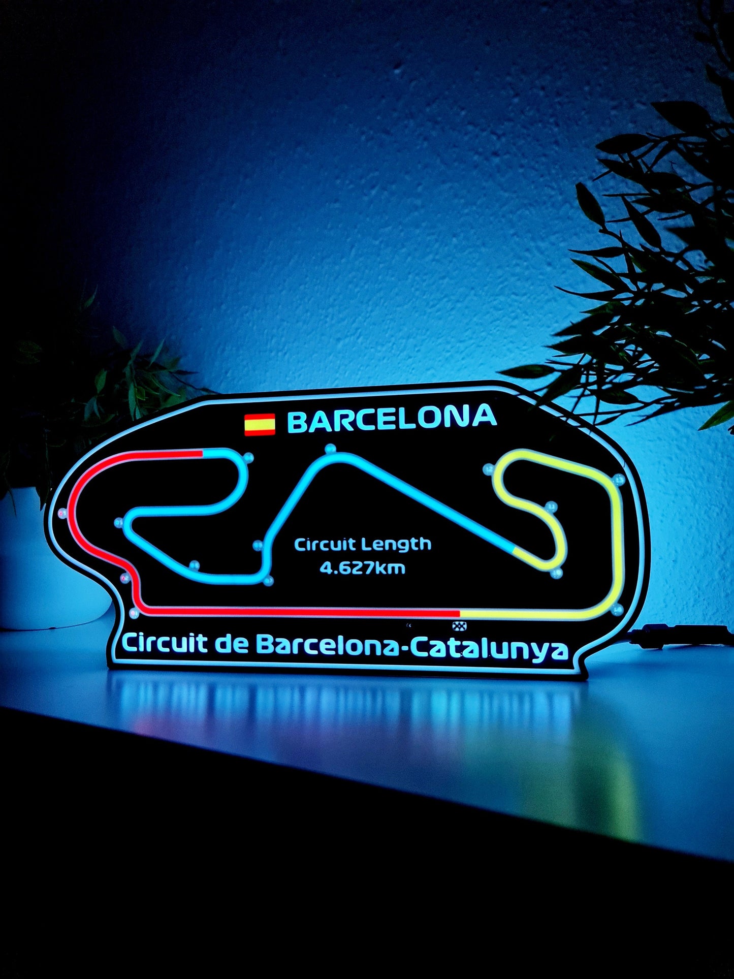 Customizable Race Track Lamp: Bring Any Track to Life, Starting with Barcelona!