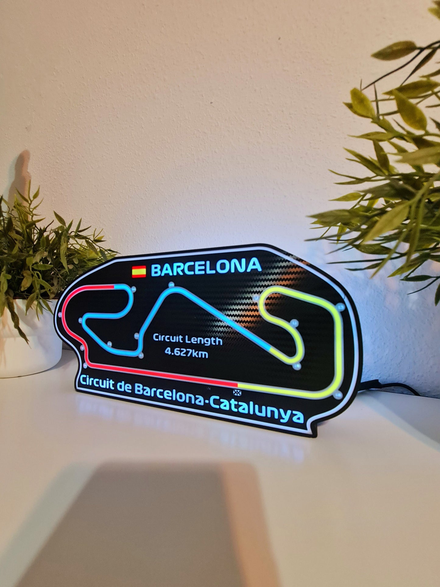 Customizable Race Track Lamp: Bring Any Track to Life, Starting with Barcelona!