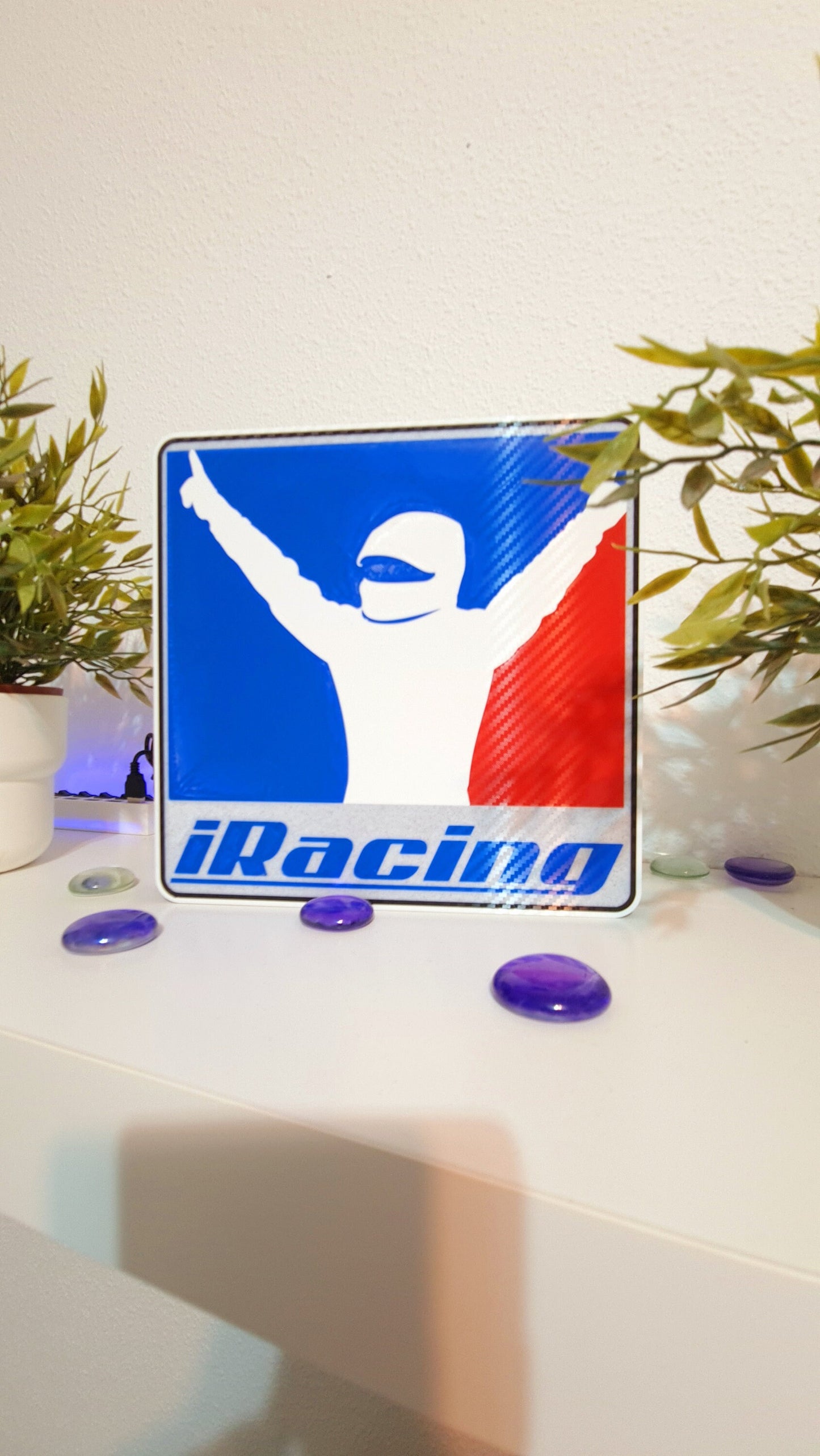 Luz LED con el logotipo de iRacing